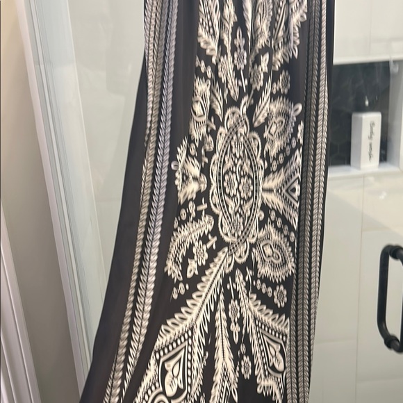 Black and White strapless dress - Picture 4 of 8